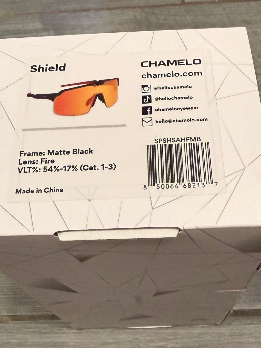 Chamelo Shield Smart Tint Sunglasses Matte Black Fire Lens NEW